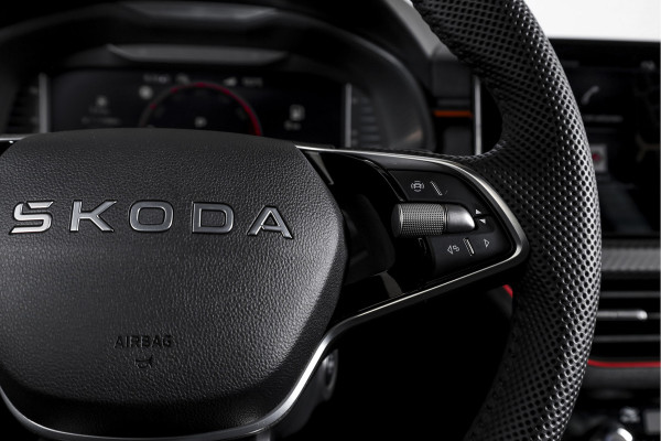 Škoda Kamiq 1.5 TSI 150 PK Monte Carlo - Automaat | Pano | Dig. Cockpit | Cruise | Stoelverw. | Camera | PDC | NAV + App. Connect | ECC |  LM 18" | 8397