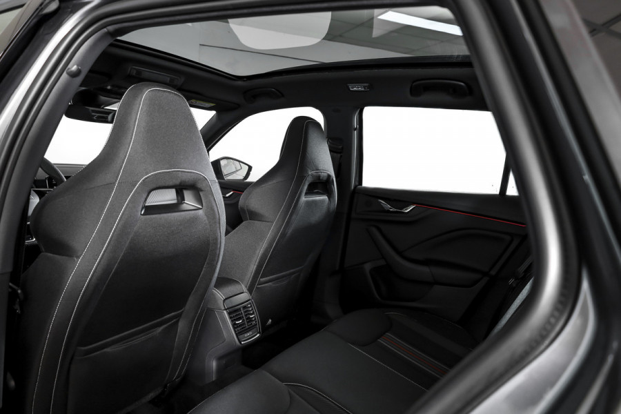 Škoda Kamiq 1.5 TSI 150 PK Monte Carlo - Automaat | Pano | Dig. Cockpit | Cruise | Stoelverw. | Camera | PDC | NAV + App. Connect | ECC |  LM 18" | 8397