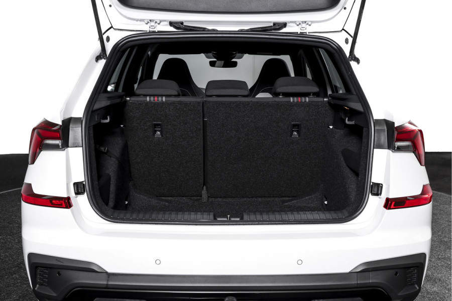 Škoda Kamiq 1.5 TSI 150 PK Monte Carlo - Automaat | Pano | Elek. Trekhaak | Dig. Cockpit | Cruise | Stoelverw. | Camera | PDC | NAV + App. Connect | ECC |  LM 18" | 0971