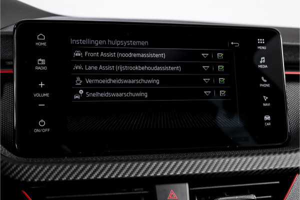 Škoda Kamiq 1.5 TSI 150 PK Monte Carlo - Automaat | Pano | Elek. Trekhaak | Dig. Cockpit | Cruise | Stoelverw. | Camera | PDC | NAV + App. Connect | ECC |  LM 18" | 0971