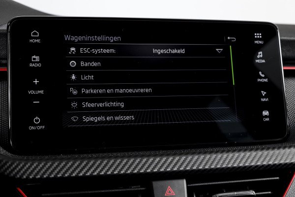 Škoda Kamiq 1.5 TSI 150 PK Monte Carlo - Automaat | Pano | Elek. Trekhaak | Dig. Cockpit | Cruise | Stoelverw. | Camera | PDC | NAV + App. Connect | ECC |  LM 18" | 0971