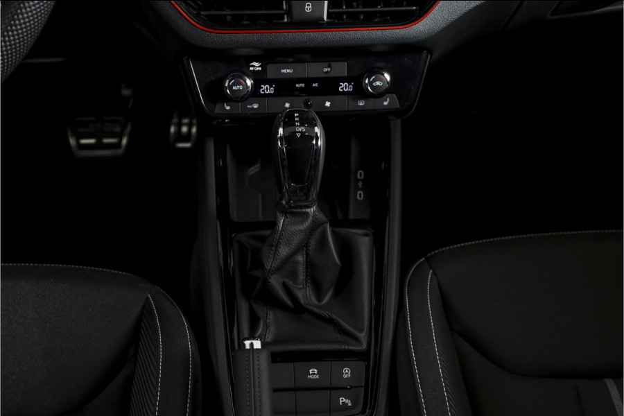 Škoda Kamiq 1.5 TSI 150 PK Monte Carlo - Automaat | Pano | Elek. Trekhaak | Dig. Cockpit | Cruise | Stoelverw. | Camera | PDC | NAV + App. Connect | ECC |  LM 18" | 7442