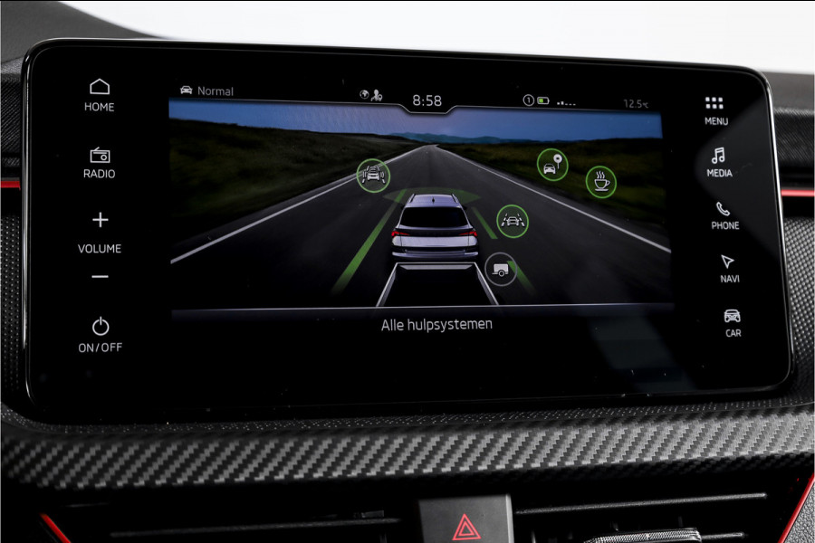 Škoda Kamiq 1.5 TSI 150 PK Monte Carlo - Automaat | Pano | Elek. Trekhaak | Dig. Cockpit | Cruise | Stoelverw. | Camera | PDC | NAV + App. Connect | ECC |  LM 18" | 7442