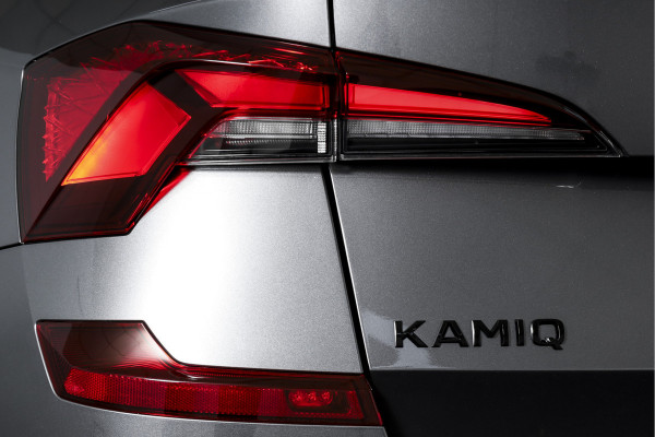 Škoda Kamiq 1.5 TSI 150 PK Monte Carlo - Automaat | Pano | Elek. Trekhaak | Dig. Cockpit | Cruise | Stoelverw. | Camera | PDC | NAV + App. Connect | ECC |  LM 18" | 7442