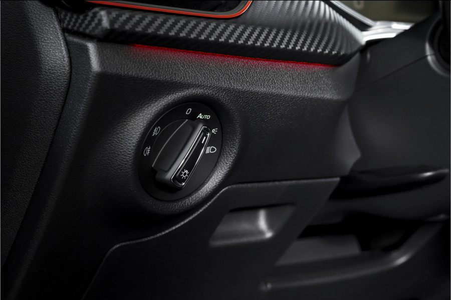 Škoda Kamiq 1.5 TSI 150 PK Monte Carlo - Automaat | Pano | Elek. Trekhaak | Dig. Cockpit | Cruise | Stoelverw. | Camera | PDC | NAV + App. Connect | ECC |  LM 18" | 7442