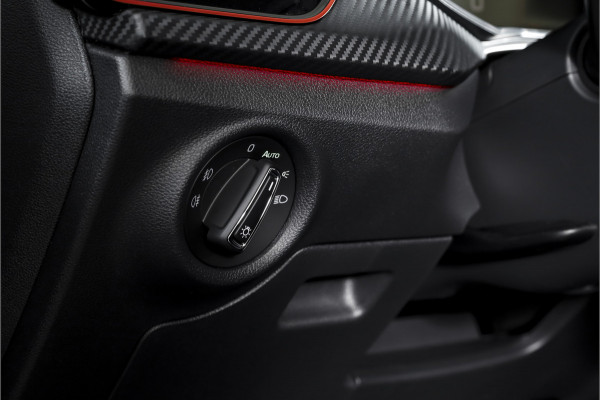 Škoda Kamiq 1.5 TSI 150 PK Monte Carlo - Automaat | Pano | Elek. Trekhaak | Dig. Cockpit | Cruise | Stoelverw. | Camera | PDC | NAV + App. Connect | ECC |  LM 18" | 7442