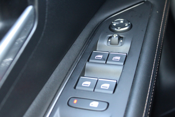 Peugeot 3008 1.2 PureTech GT Trekhaak | Navigatie | Adaptieve cruise