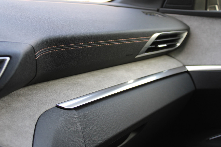 Peugeot 3008 1.2 PureTech GT Trekhaak | Navigatie | Adaptieve cruise