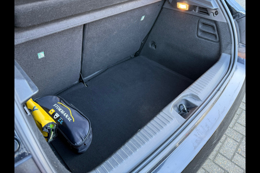 Renault Clio 1.0 TCe Intens - Groot Navi - Climate - Camera - Parkeerhulp - Org.NL