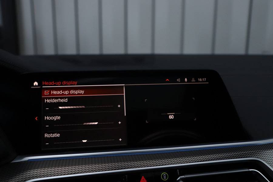 BMW X5 xDrive45e M | 394PK | Luchtvering | Head-up | Massage | M-Stoelen | Sfeerverlichting | Keyless-go | Stoelkoeling | Trekhaak | 20