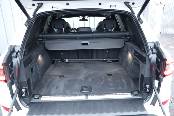 BMW X5 xDrive45e M | 394PK | Luchtvering | Head-up | Massage | M-Stoelen | Sfeerverlichting | Keyless-go | Stoelkoeling | Trekhaak | 20