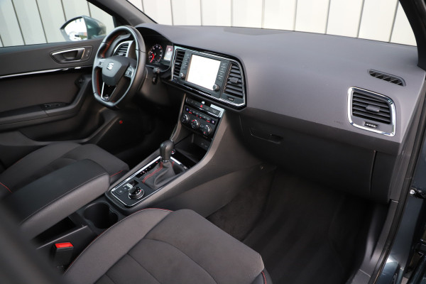 Seat Ateca 1.4 EcoTSI FR Business Intense | DSG7 | 150PK | Keyless-go | Beats audio | Stoelverwarming | Trekhaak | Carplay | Camera | 2018.