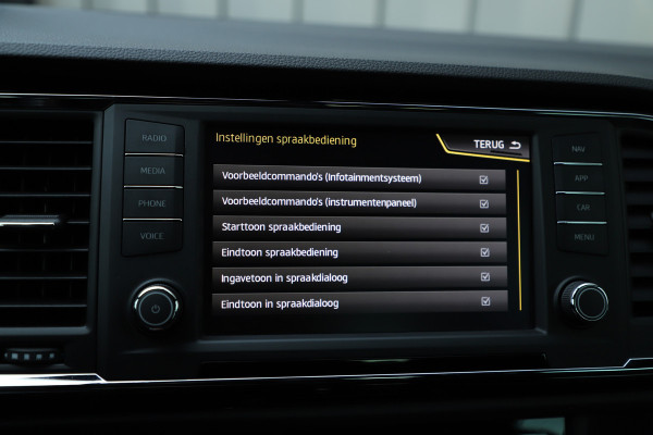 Seat Ateca 1.4 EcoTSI FR Business Intense | DSG7 | 150PK | Keyless-go | Beats audio | Stoelverwarming | Trekhaak | Carplay | Camera | 2018.