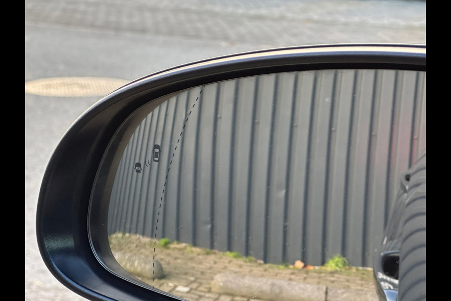 Hyundai Kona EV Premium 64 kWh SOH 100%|TREKHAAK