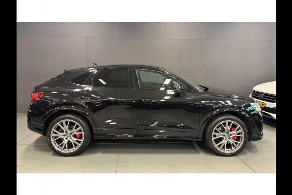 Audi Q3 Sportback 45 TFSI e 3xS-LINE 20'' BLACKLINE PANO/DAB/CARPLAY/CAM/V-COCKPIT///