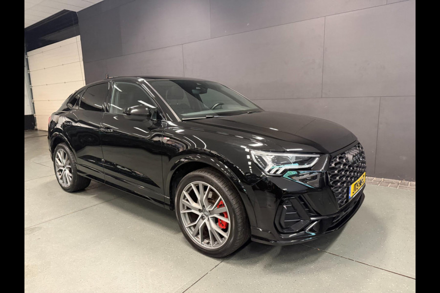 Audi Q3 Sportback 45 TFSI e 3xS-LINE 20'' BLACKLINE PANO/DAB/CARPLAY/CAM/V-COCKPIT///
