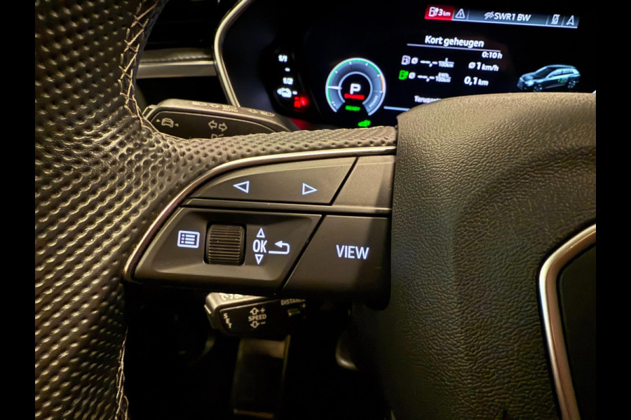 Audi Q3 Sportback 45 TFSI e 3xS-LINE 20'' BLACKLINE PANO/DAB/CARPLAY/CAM/V-COCKPIT///