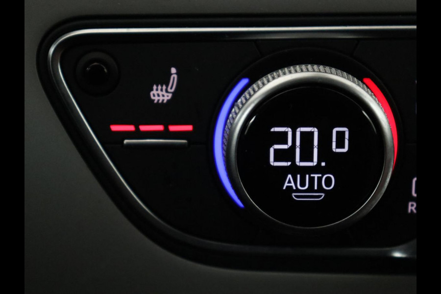 Audi A4 35 TFSI Business Edition | Leder | Stoelverwarming | Adaptive cruise | Virtual Cockpit | Sportstoelen | Carplay | Full LED | Navigatie | Parkeerhulp | Climate control | DAB | Bluetooth