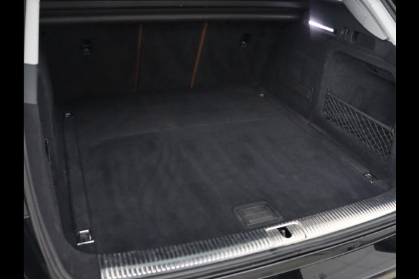Audi A4 35 TFSI Business Edition | Leder | Stoelverwarming | Adaptive cruise | Virtual Cockpit | Sportstoelen | Carplay | Full LED | Navigatie | Parkeerhulp | Climate control | DAB | Bluetooth