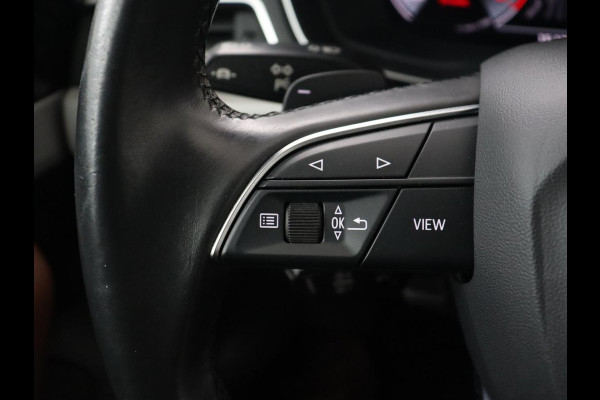 Audi A4 35 TFSI Business Edition | Leder | Stoelverwarming | Adaptive cruise | Virtual Cockpit | Sportstoelen | Carplay | Full LED | Navigatie | Parkeerhulp | Climate control | DAB | Bluetooth