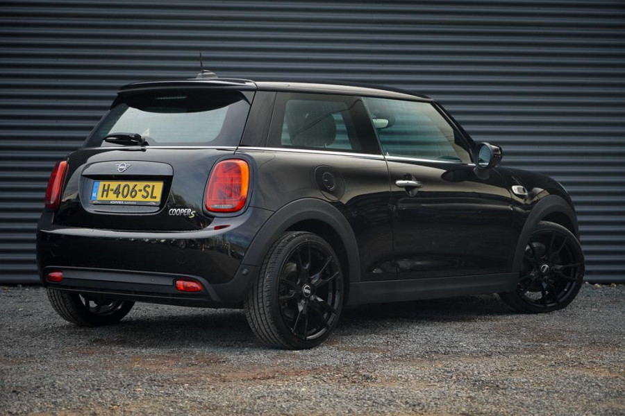 MINI Mini Electric Essential 33 kWh / Sportstoel / Camera / Navi / Stoelverwarming / Incl BTW