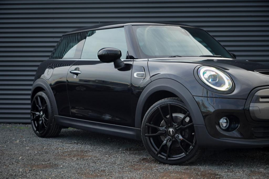 MINI Mini Electric Essential 33 kWh / Sportstoel / Camera / Navi / Stoelverwarming / Incl BTW