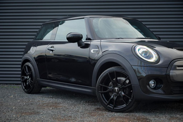 MINI Mini Electric Essential 33 kWh / Sportstoel / Camera / Navi / Stoelverwarming / Incl BTW