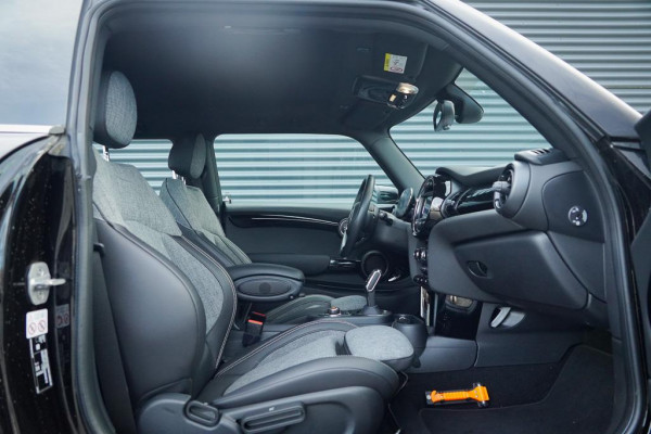 MINI Mini Electric Essential 33 kWh / Sportstoel / Camera / Navi / Stoelverwarming / Incl BTW