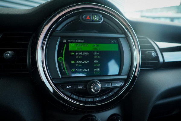 MINI Mini Electric Essential 33 kWh / Sportstoel / Camera / Navi / Stoelverwarming / Incl BTW