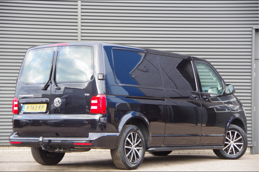 Volkswagen Transporter 2.0 TDI L2 Highline 150PK AUT. LED, ADAPT. CRUISE, TREKHAAK, NAVI, AIRCO, VOORRUIT VERWARMING, PARKEERSENSOREN, NL AUTO, NAP