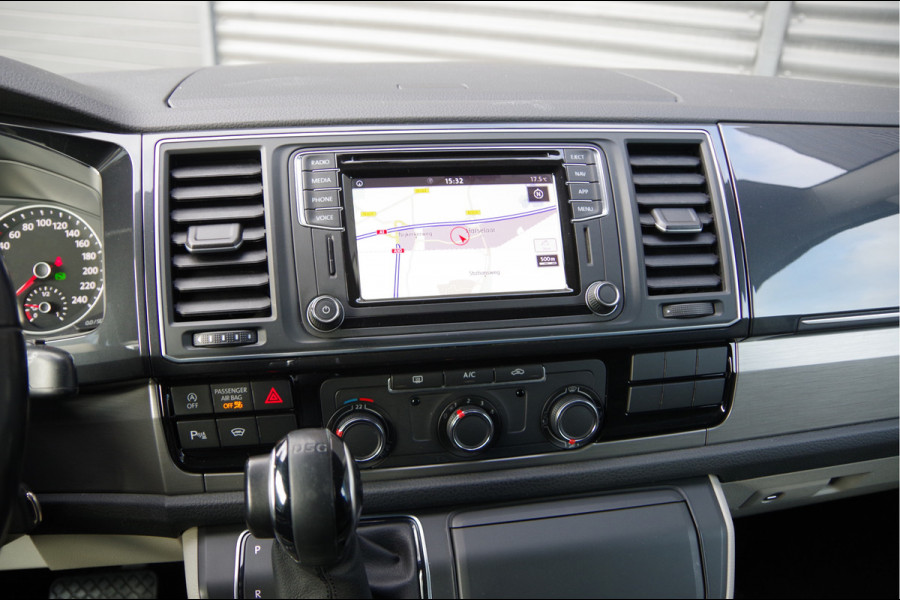 Volkswagen Transporter 2.0 TDI L2 Highline 150PK AUT. LED, ADAPT. CRUISE, TREKHAAK, NAVI, AIRCO, VOORRUIT VERWARMING, PARKEERSENSOREN, NL AUTO, NAP