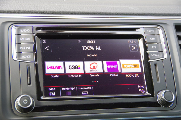 Volkswagen Transporter 2.0 TDI L2 Highline 150PK AUT. LED, ADAPT. CRUISE, TREKHAAK, NAVI, AIRCO, VOORRUIT VERWARMING, PARKEERSENSOREN, NL AUTO, NAP