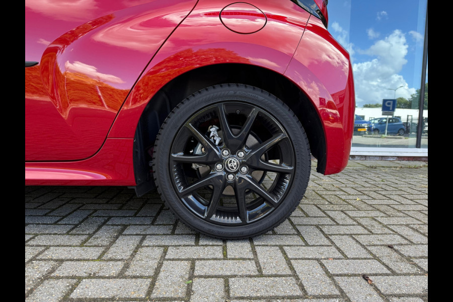 Toyota Yaris 1.5 Hybrid Executive - Automaat - JBL - Climate - Navi - Winterpakket
