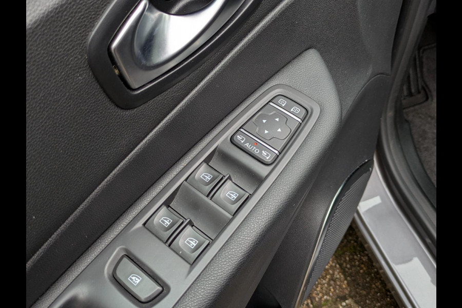 Renault Captur 0.9 TCe Intens|Navi|Camera|Afn.Trekhaak|Keyless-Entry/Go|LED|Cruise-Control|1e Eigenaar