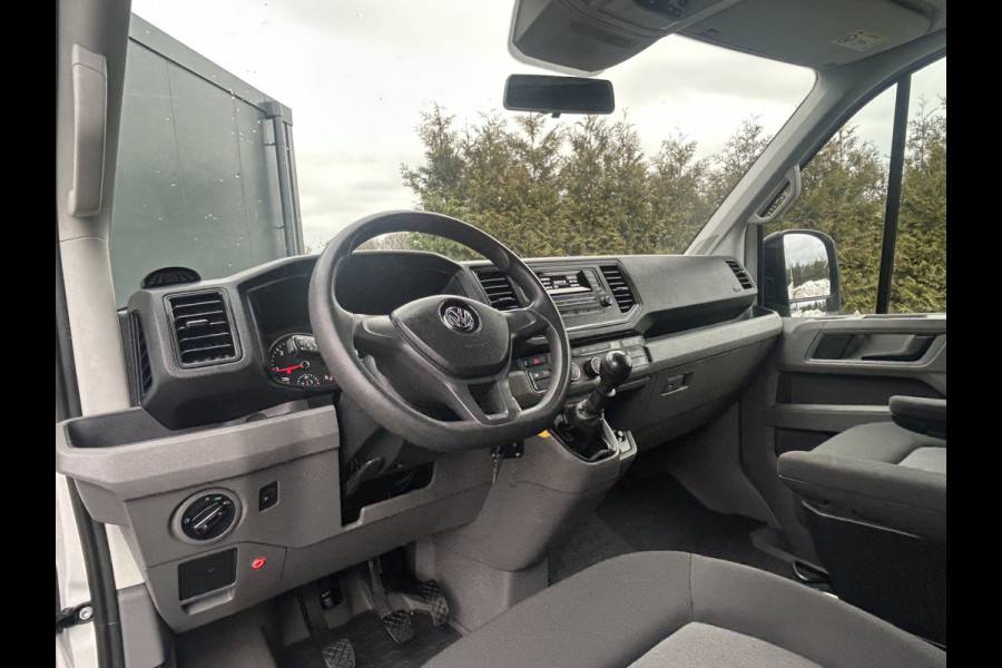 Volkswagen Crafter 35 2.0 TDI 140 PK HIGHLINE / L3H3 / 1e EIG. / TREKHAAK / AIRCO / CRUISE / BLUETOOTH / 6-BAK