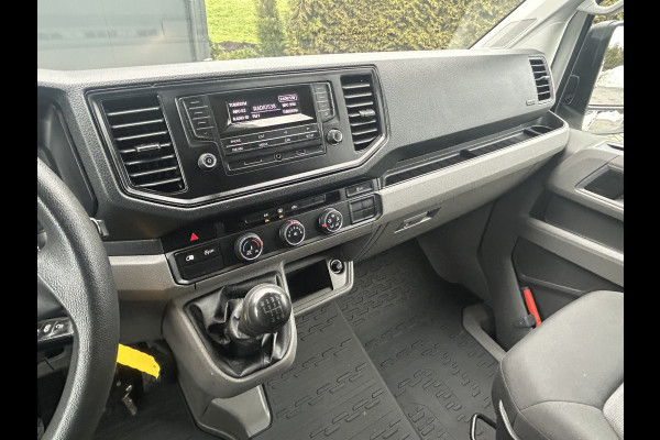 Volkswagen Crafter 35 2.0 TDI 140 PK HIGHLINE / L3H3 / 1e EIG. / TREKHAAK / AIRCO / CRUISE / BLUETOOTH / 6-BAK