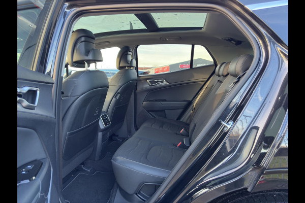 Kia Sportage 1.6 T-GDi Plug-in Hybrid AWD DynamicPlusLine Panoramadak | Stoelverwarming voor/achter | Camera | Trekhaak | Elektrische Stoelen | Cruise | Apple Carplay & Android Auto |