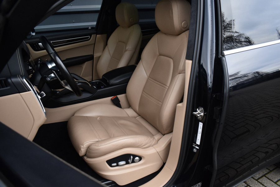 Porsche Cayenne 3.0 E-Hybrid 462pk Sport Chrono | Pano | ACC | Matrix PDLS+ | 360 Camera | Alcantara hemel | Luchtvering | Softclose |