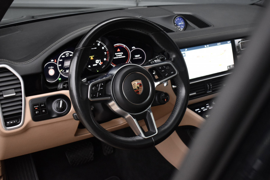 Porsche Cayenne 3.0 E-Hybrid 462pk Sport Chrono | Pano | ACC | Matrix PDLS+ | 360 Camera | Alcantara hemel | Luchtvering | Softclose |