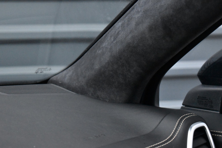 Porsche Cayenne 3.0 E-Hybrid 462pk Sport Chrono | Pano | ACC | Matrix PDLS+ | 360 Camera | Alcantara hemel | Luchtvering | Softclose |