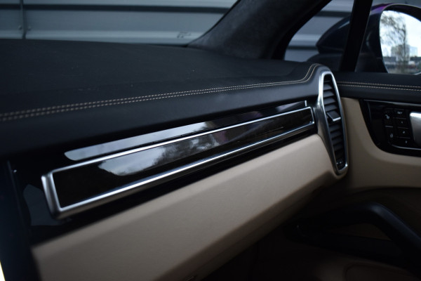 Porsche Cayenne 3.0 E-Hybrid 462pk Sport Chrono | Pano | ACC | Matrix PDLS+ | 360 Camera | Alcantara hemel | Luchtvering | Softclose |