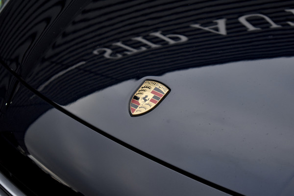 Porsche Cayenne 3.0 E-Hybrid 462pk Sport Chrono | Pano | ACC | Matrix PDLS+ | 360 Camera | Alcantara hemel | Luchtvering | Softclose |