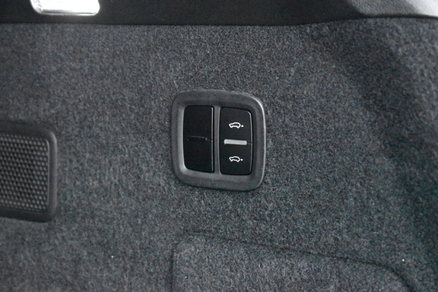 Porsche Cayenne 3.0 E-Hybrid 462pk Sport Chrono | Pano | ACC | Matrix PDLS+ | 360 Camera | Alcantara hemel | Luchtvering | Softclose |