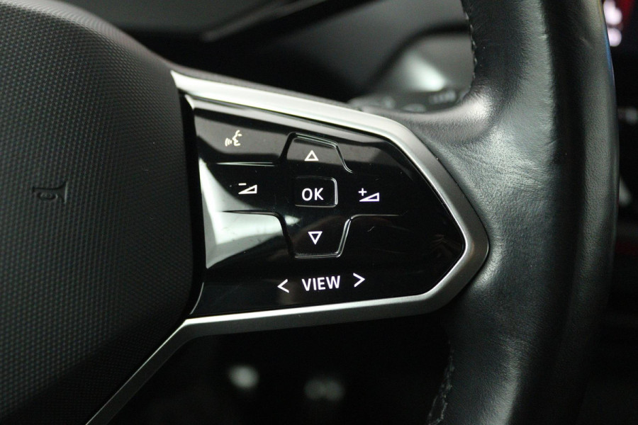 Volkswagen ID.4 First 77 kWh 93% SOH (TREKHAAK, CAMERA, STOELVERWARMING, CRUISE ADAPTIEF, SFEERVERLICHTING, PARKEERSENSOREN)