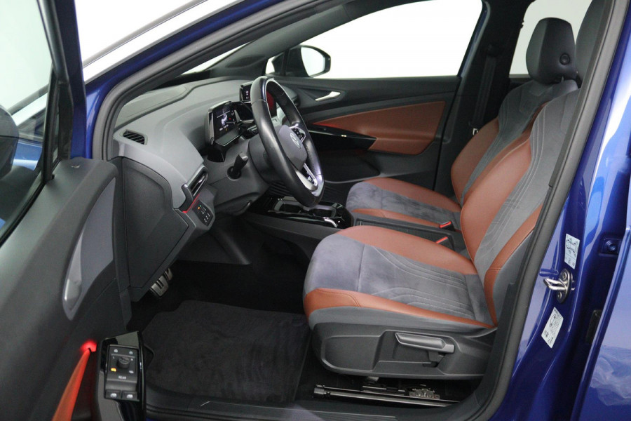 Volkswagen ID.4 First 77 kWh 93% SOH (TREKHAAK, CAMERA, STOELVERWARMING, CRUISE ADAPTIEF, SFEERVERLICHTING, PARKEERSENSOREN)