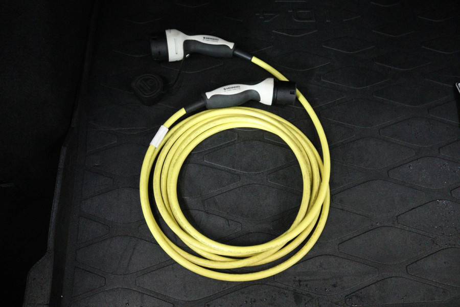 Volkswagen ID.4 First 77 kWh 93% SOH (TREKHAAK, CAMERA, STOELVERWARMING, CRUISE ADAPTIEF, SFEERVERLICHTING, PARKEERSENSOREN)