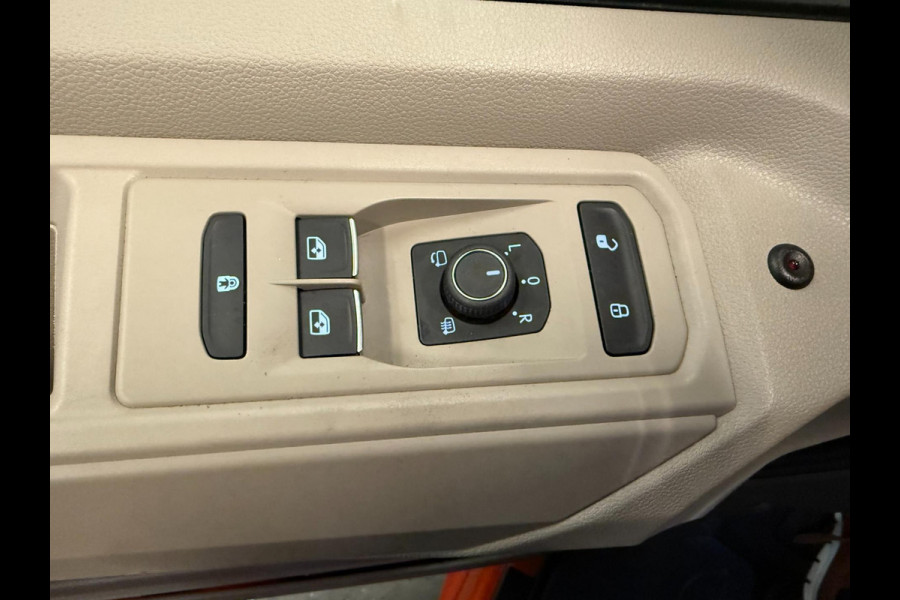 Volkswagen Multivan 1.4 eHybrid Energetic 6P PANO/NAVI/H-KARDON/H-UP/V-COCKPIT/CAM/DAB///