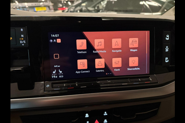 Volkswagen Multivan 1.4 eHybrid Energetic 6P PANO/NAVI/H-KARDON/H-UP/V-COCKPIT/CAM/DAB///