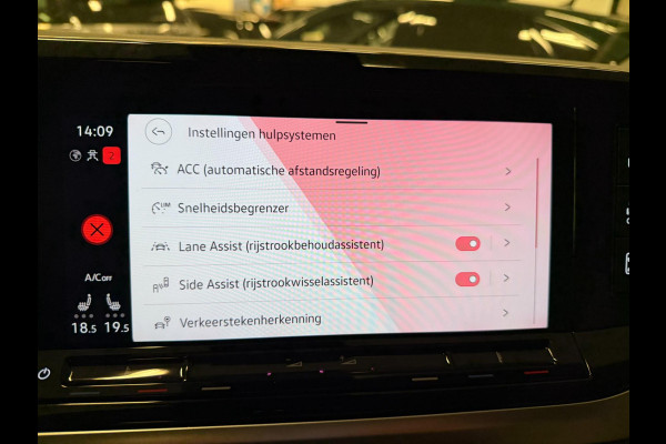 Volkswagen Multivan 1.4 eHybrid Energetic 6P PANO/NAVI/H-KARDON/H-UP/V-COCKPIT/CAM/DAB///