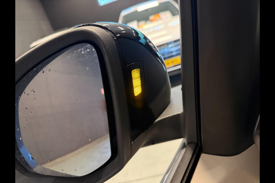 Volkswagen Multivan 1.4 eHybrid Energetic 6P PANO/NAVI/H-KARDON/H-UP/V-COCKPIT/CAM/DAB///